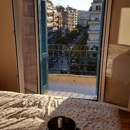 Elegant Top-floor With Skyline View Thessaloniki